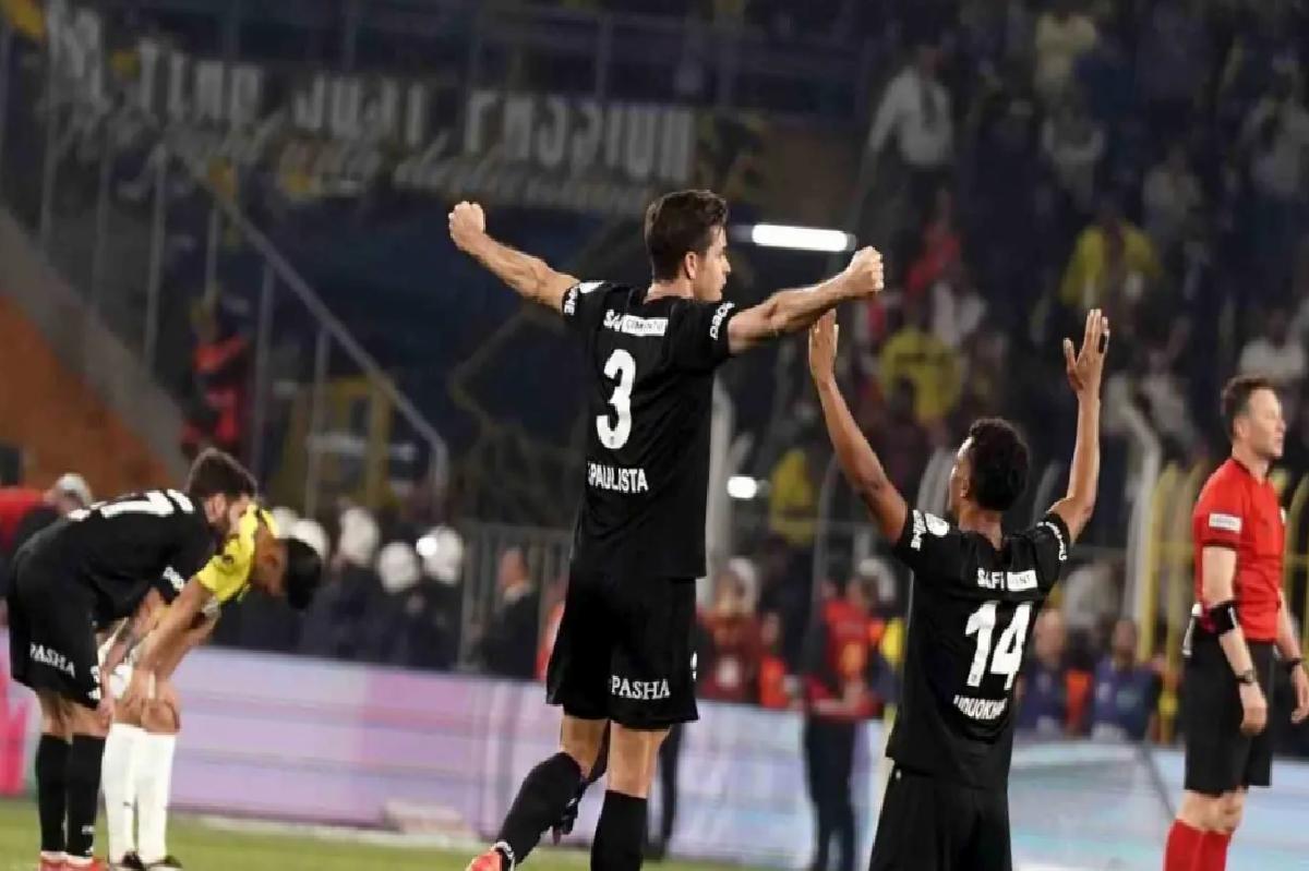 Beşiktaş’tan 20 Yıl Sonra İkili Zafer
