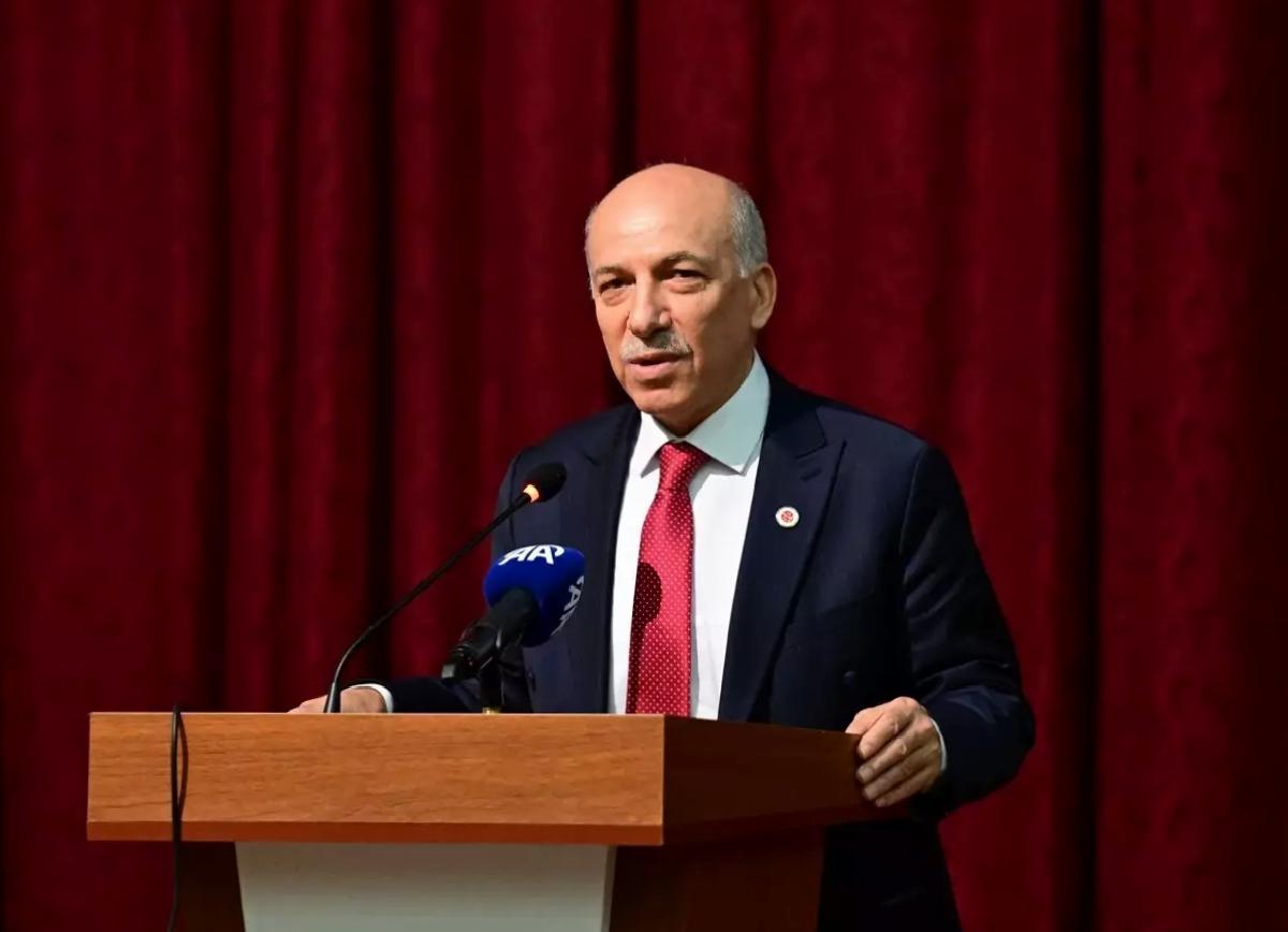 Bilal Erdoğan: Gençler Siyasete Tesir Etmeli
