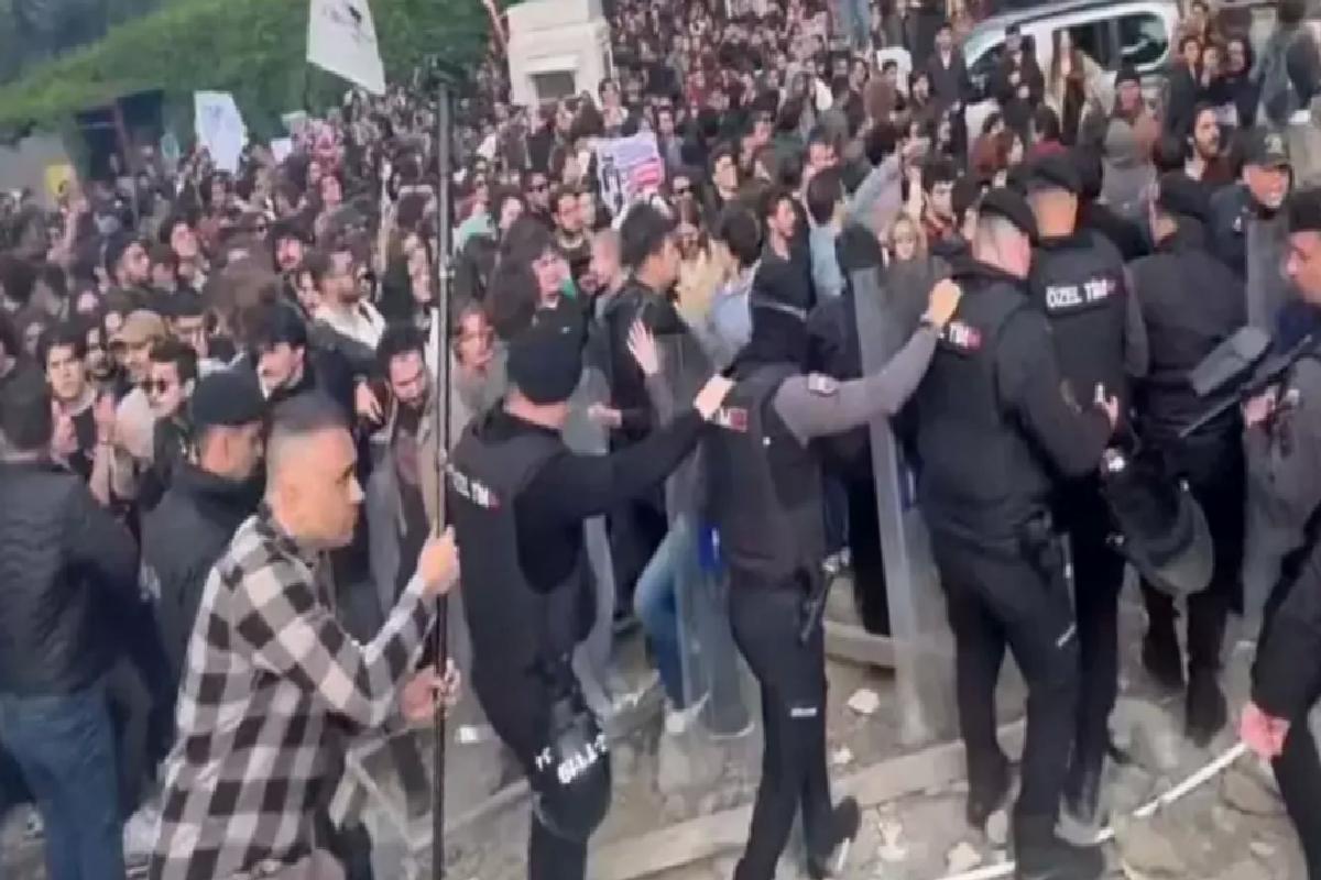 Boğaziçi’nde Şov Olayları: 82 Öğrenci Özgür Bırakıldı
