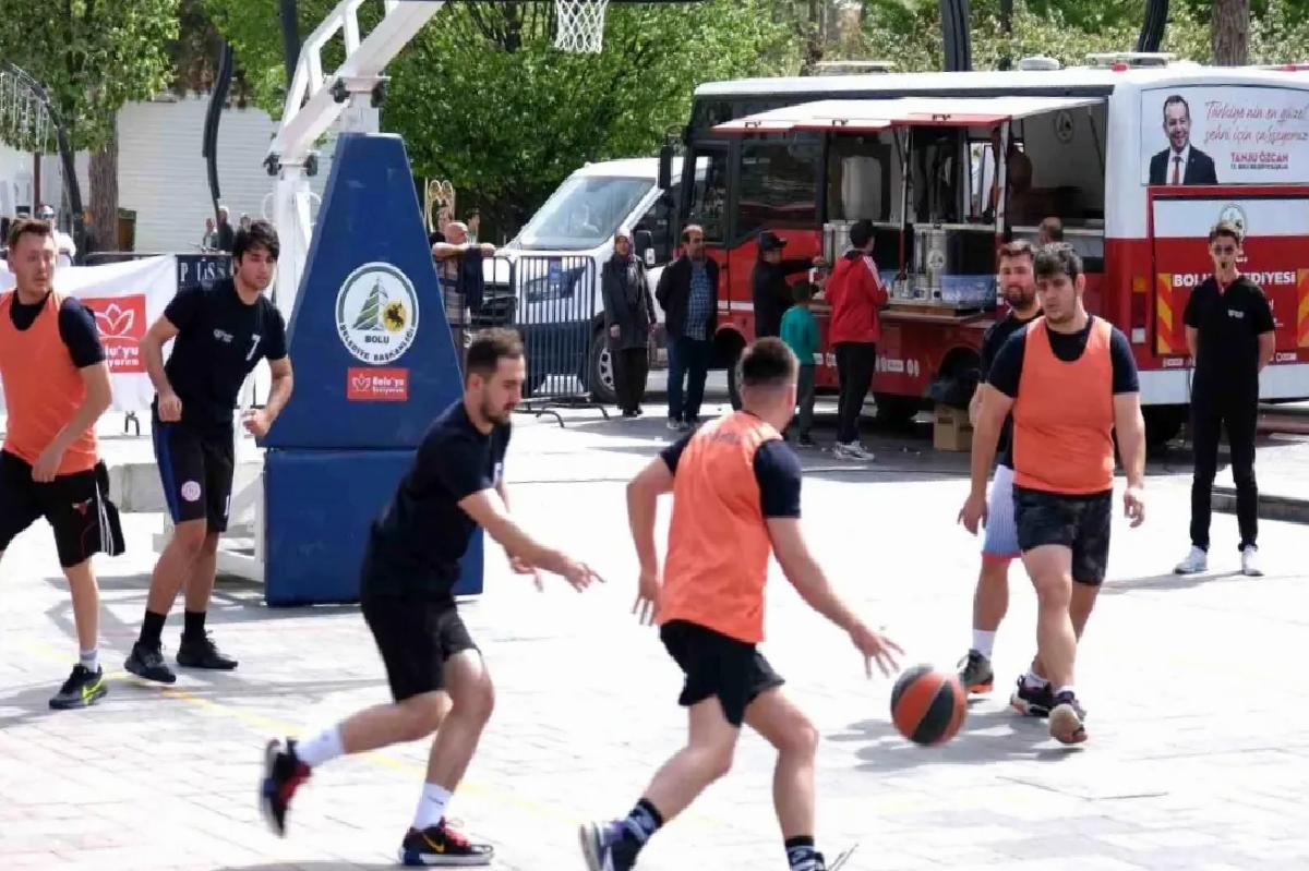 Bolu’da Gençlik Şöleni Coşkuyla Kutlandı