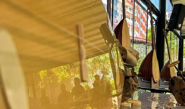 Bornova’da Çalgı İmal Çalıştayı büyük ilgi gördü