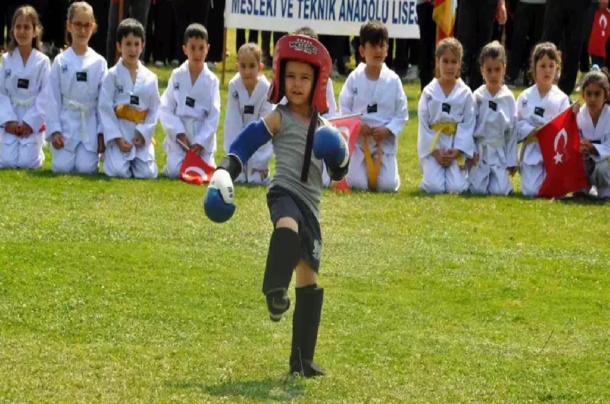 Bozdoğan’da Coşkulu 19 Mayıs Kutlaması