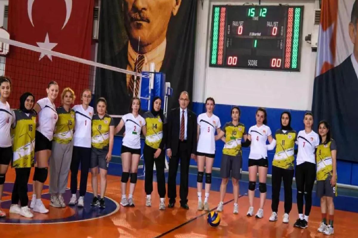 BŞEÜ’de Bahar Spor Turnuvaları Coşkuyla Devam Ediyor