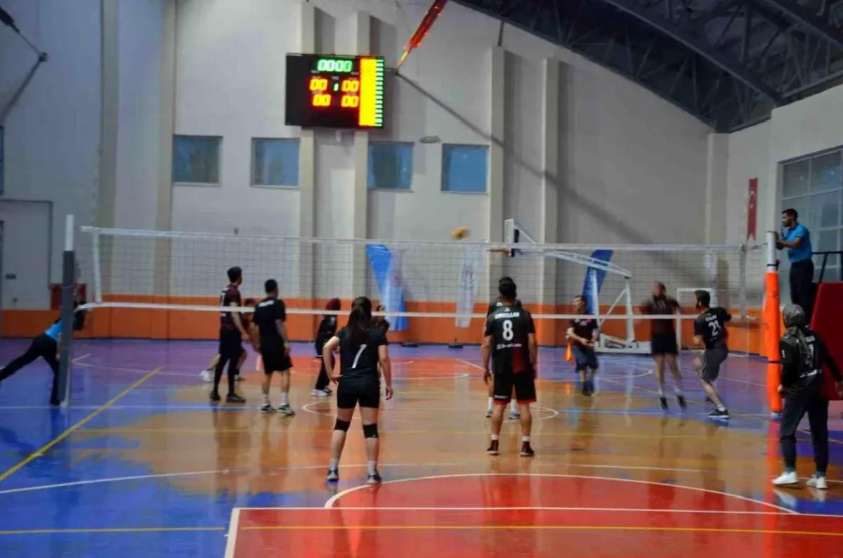 Bulanık Voleybol Turnuvası Sonuçlandı