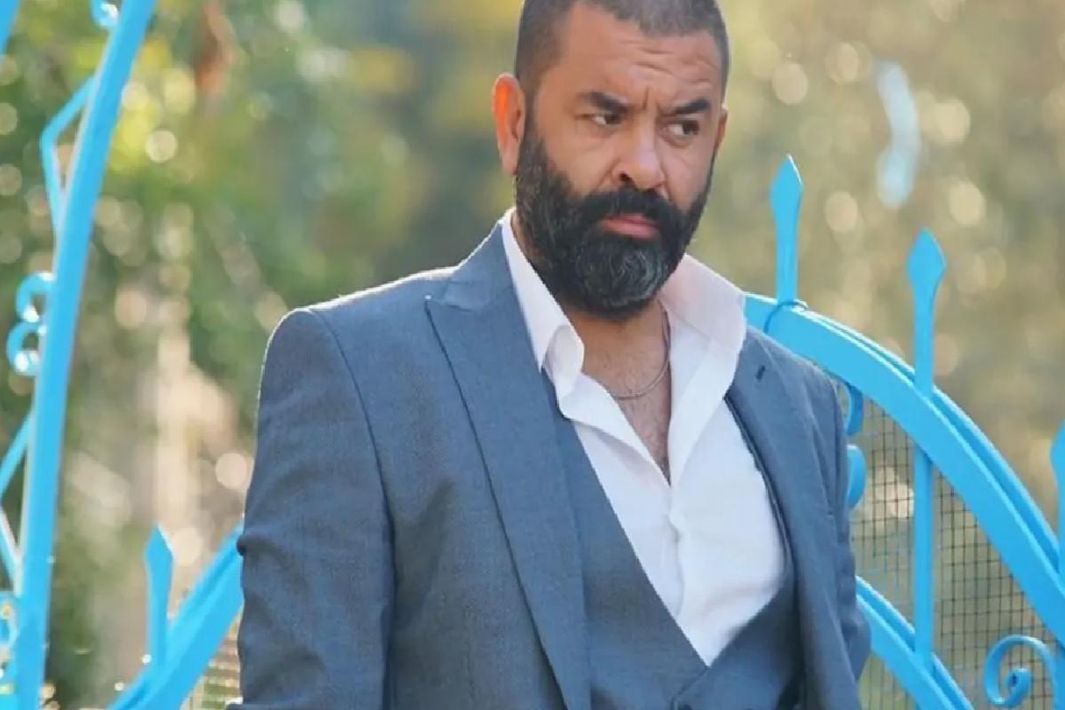 Bülent Şakrak aşk hayatıyla gündemde! Sevgilisiyle romantik akşam yemeğine çıktı