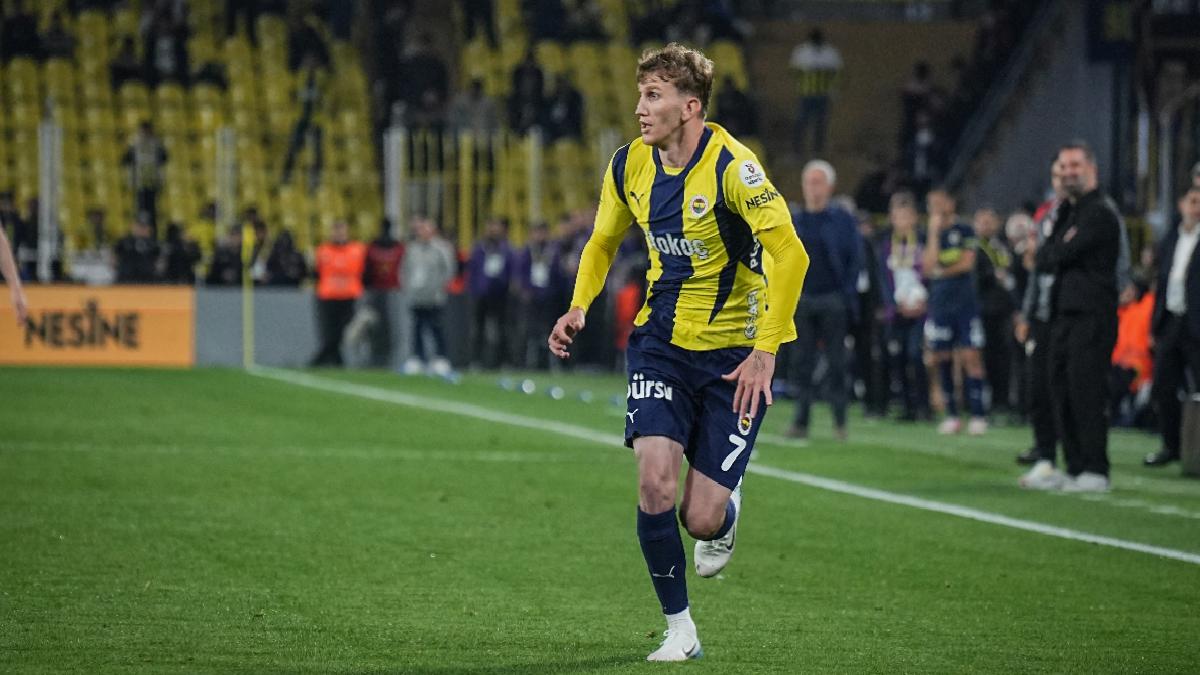 Burak Kapacak, bu dönem birinci sefer forma bahtı buldu