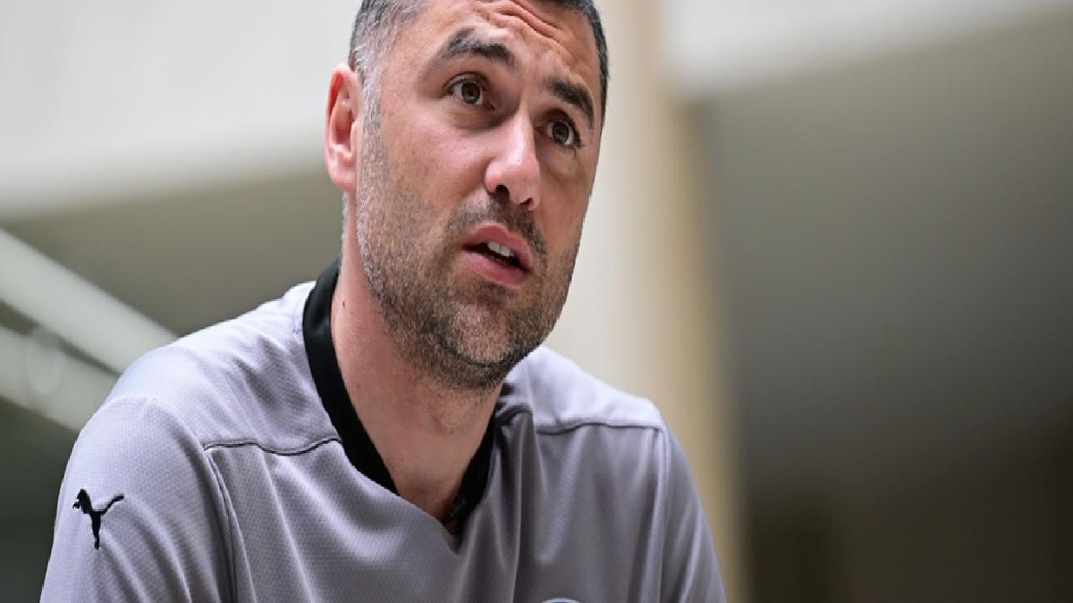 Burak Yılmaz, Türkiye’de futbola ‘ölüm ya da kalım’ olarak bakılmasını istemiyor