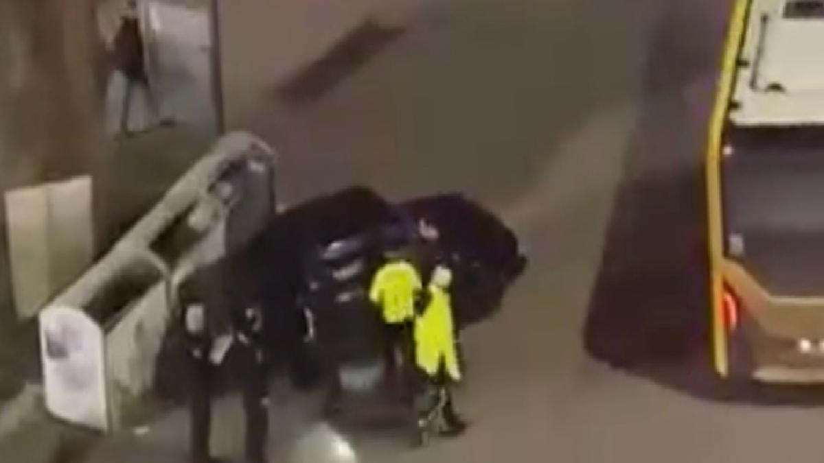 Bursa’da kaza yapan şoför, polisi görünce kendini araca kilitledi