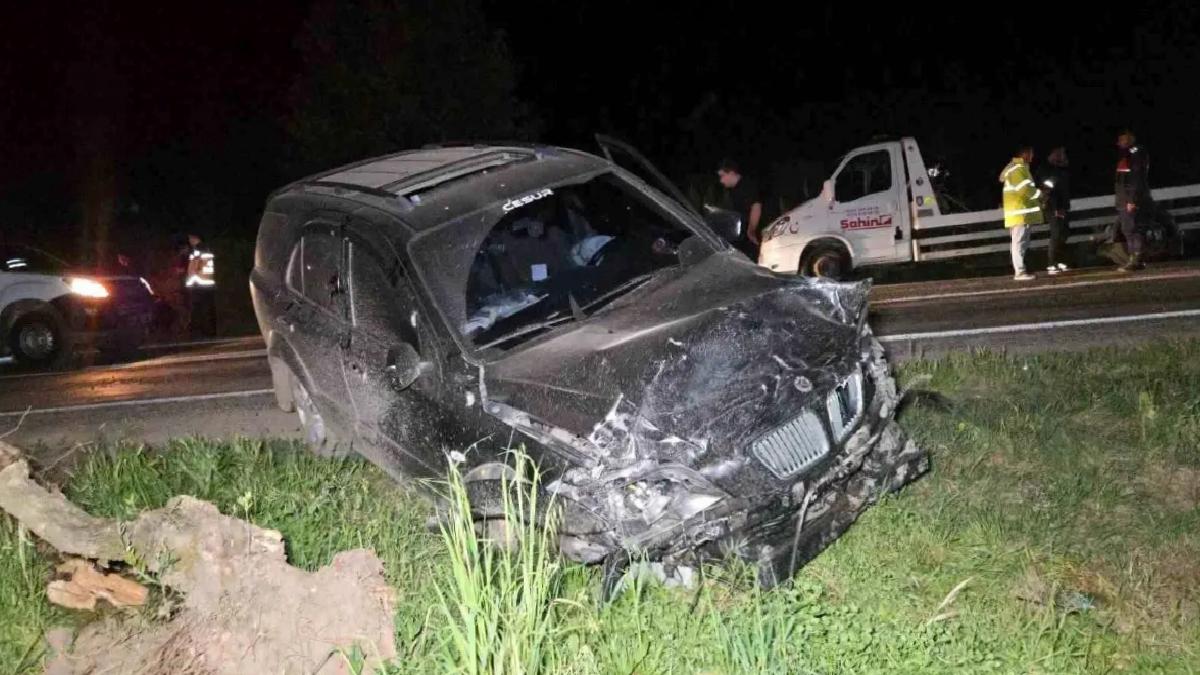 Bursa’da Lüks Araba Kazasında 3 Mevt