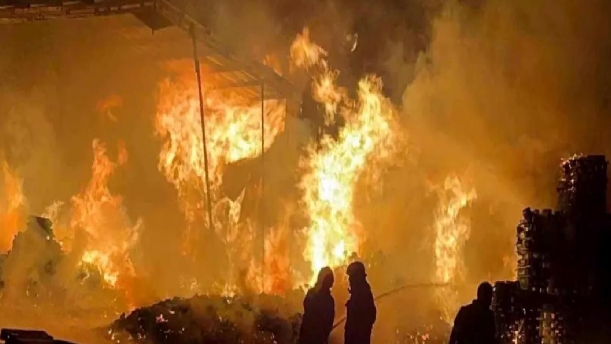 Bursa’da Palet Fabrikasında Yangın
