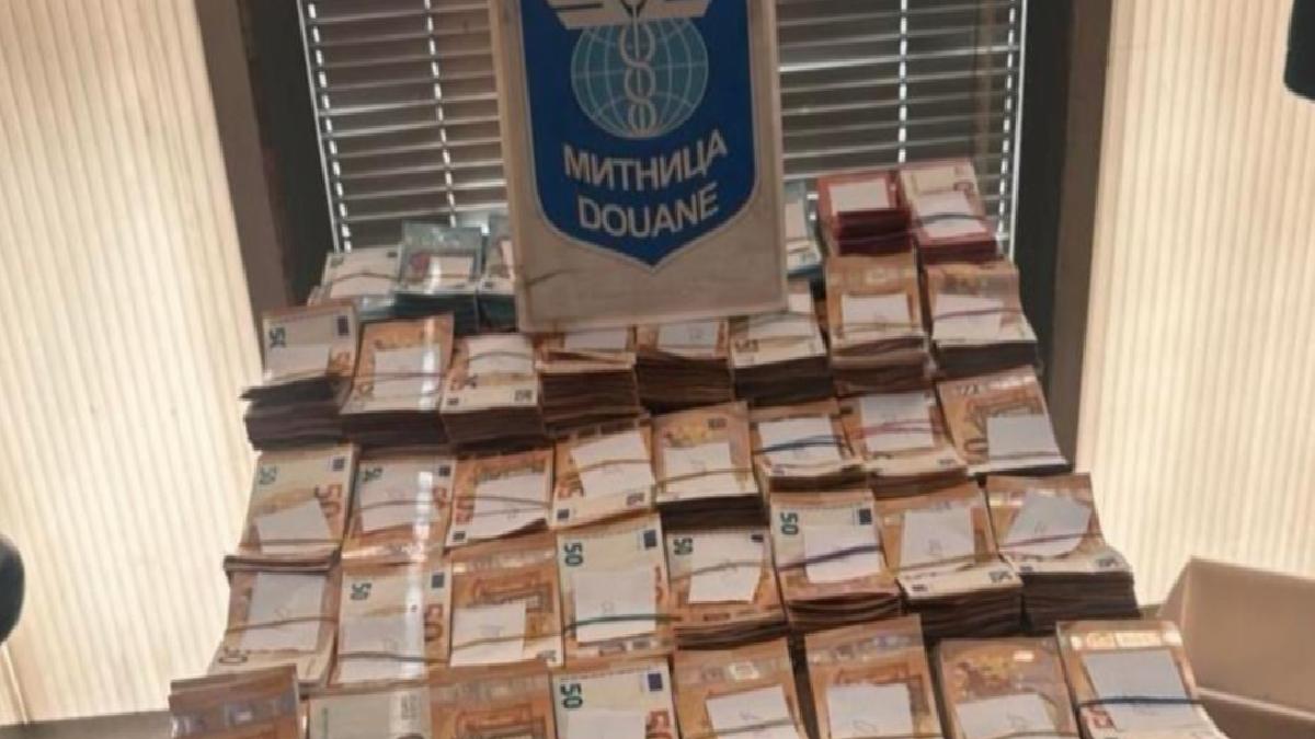 Bursa’da tıra gizlediği 61 bin euroyu Bulgar gümrüğü yakaladı
