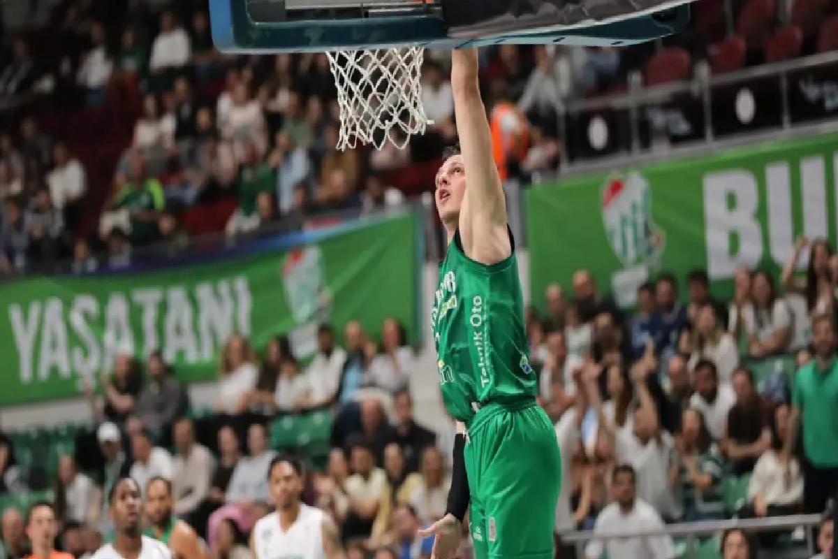 Bursaspor, Darüşşafaka’yı Yendi