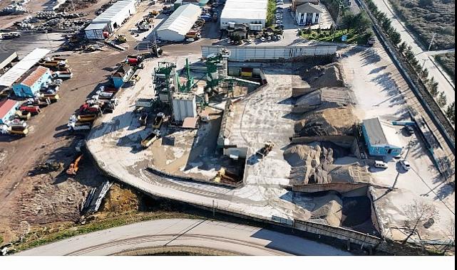 Büyükşehir, saatte 240 ton asfalt üretiyor