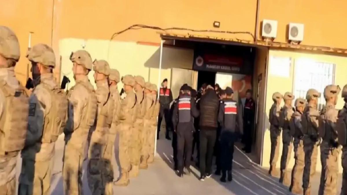 Çanakkale’de Tefeci Operasyonu: 9 Kuşkulu Yakalandı