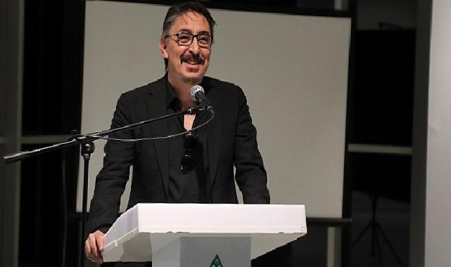 Çankaya’da Cihat Aral Standı: Pencereden Gelen Soğuk Maviydi