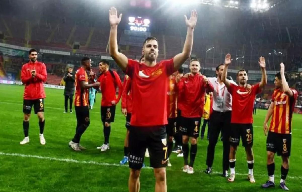 Cardoso’dan Hat-Trick!
