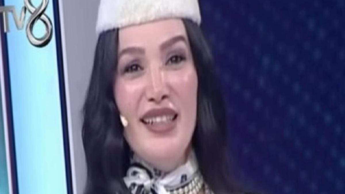 Çarkıfelek’in efsane hostesiydi! Emel Özkızıltaş fenomen yarışa dahil oldu