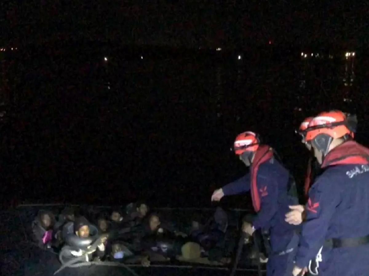 Çeşme açıklarında 48 sistemsiz göçmen yakalandı