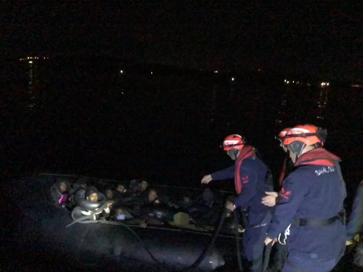 Çeşme Açıklarında 48 Sistemsiz Göçmen Yakalandı