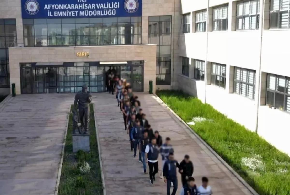 Çeteye Operasyon: 25 Tutuklama