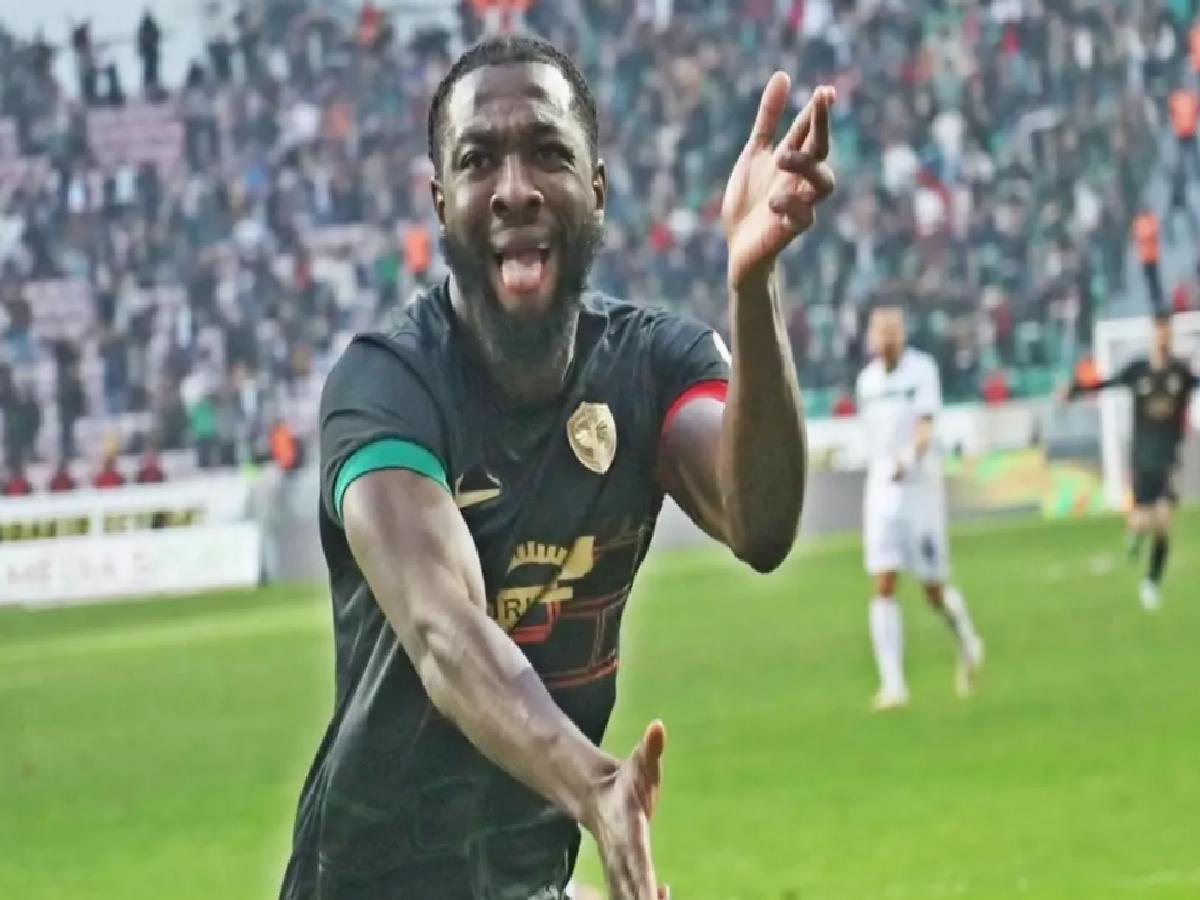 Charly Keita Amed’le Yollarını Ayırdı