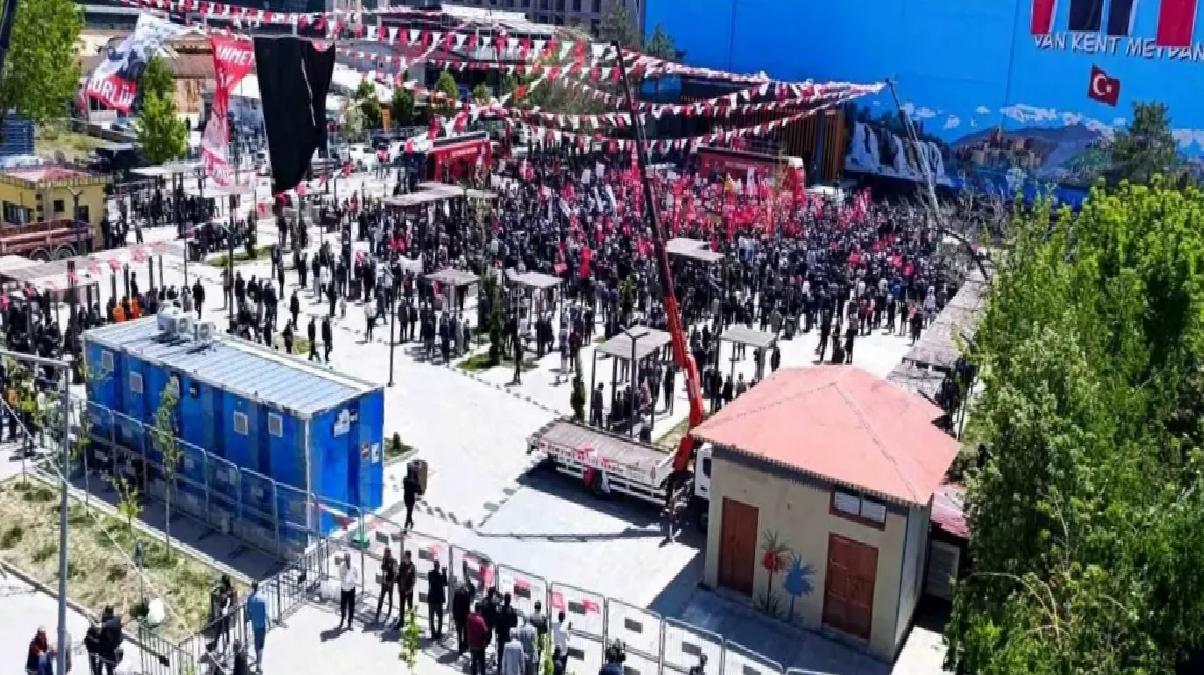 CHP Mitingine Düşük İştirak