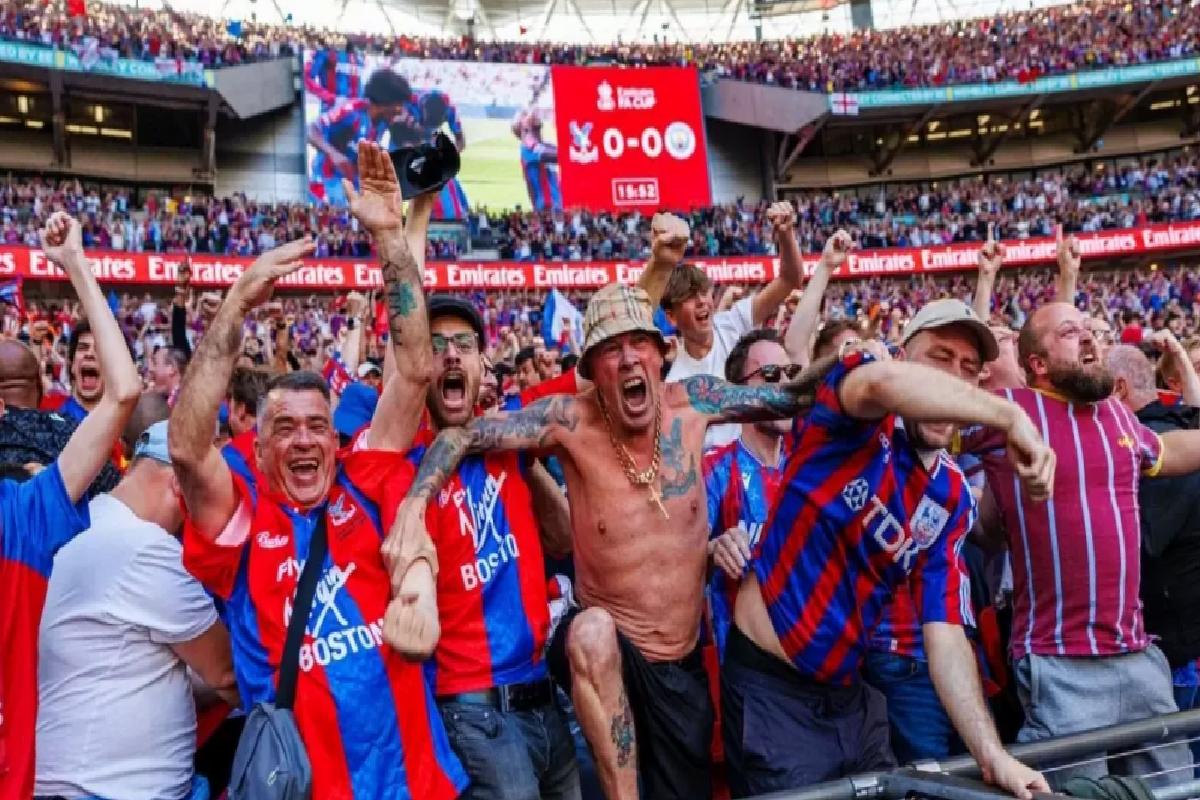 Crystal Palace Birinci FA Cup Kupasını Kazandı