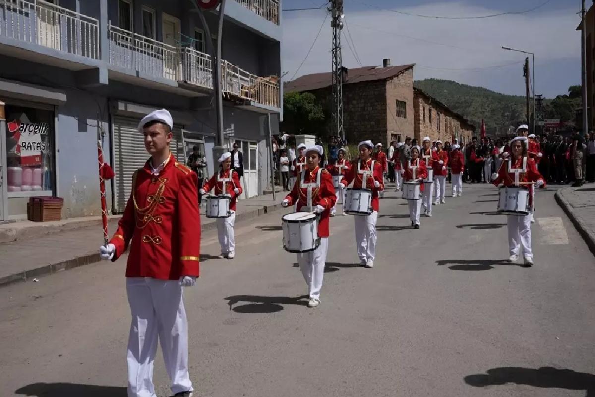 Çukurca’da 19 Mayıs Atatürk’ü Anma, Gençlik ve Spor Bayramı kutlandı