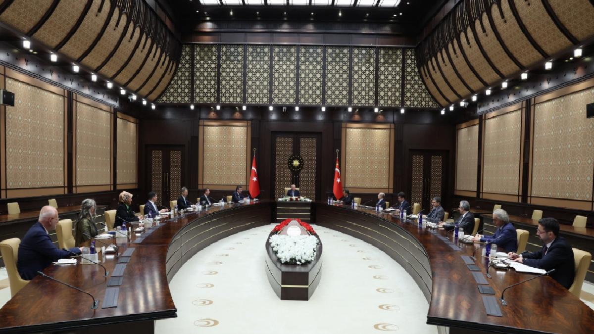 Cumhurbaşkanı Erdoğan, Cumhurbaşkanlığı Siyaset Heyetlerinin başkanvekillerini kabul etti