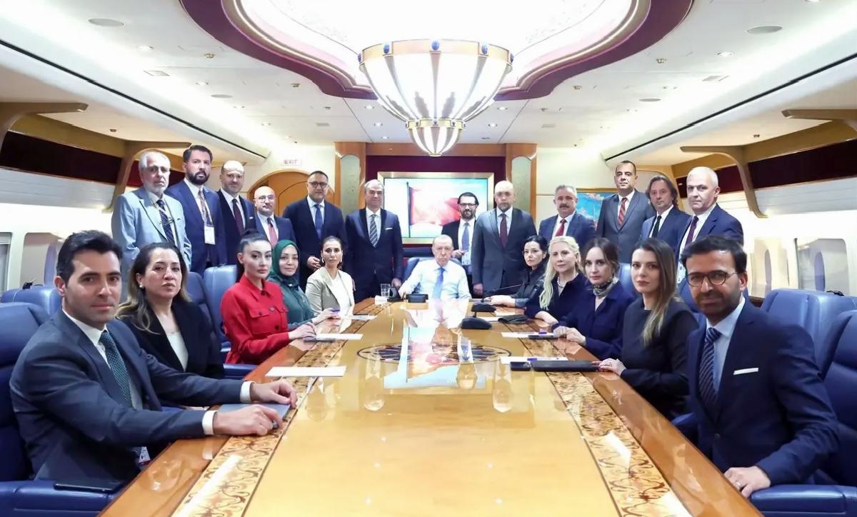 Cumhurbaşkanı Erdoğan, KKTC ziyareti dönüşü uçakta gazetecilerin sorularını yanıtladı: (1)