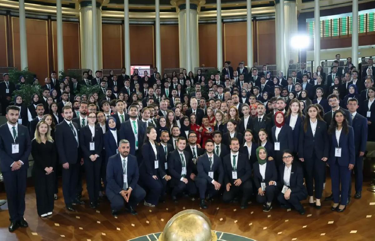 Cumhurbaşkanı Erdoğan: ‘Terörsüz Türkiye kavşağını geçip huzurlu ve müreffeh bir Türkiye’yi emanet edeceğiz’