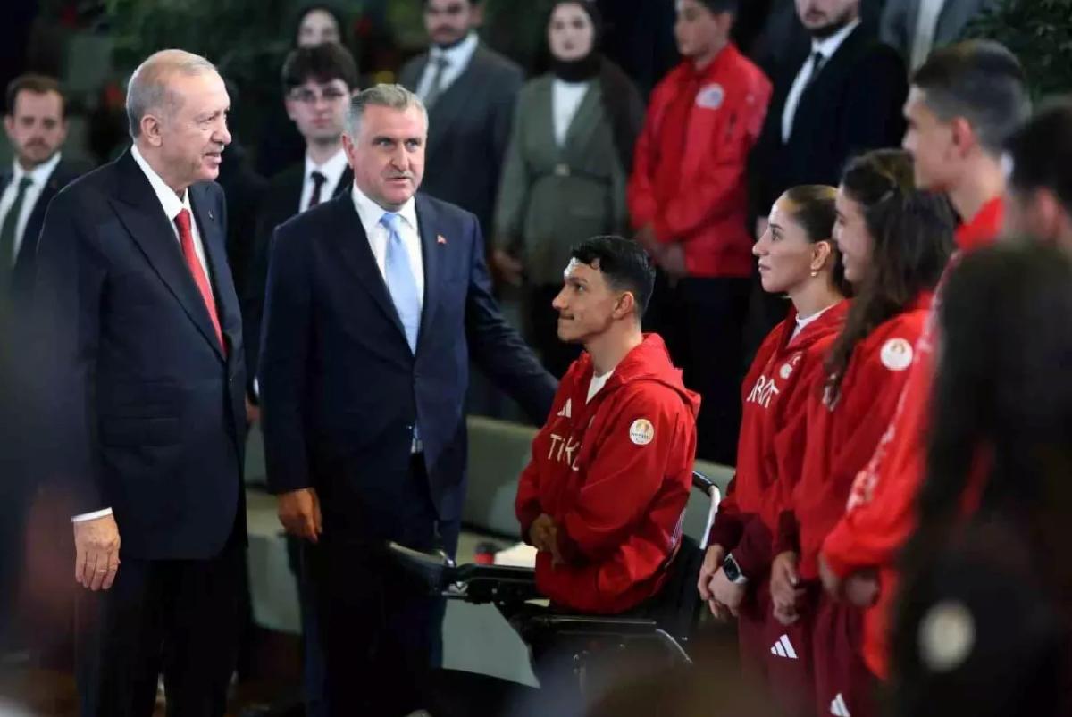 Cumhurbaşkanı Erdoğan: “Terörsüz Türkiye kavşağını inşallah suhuletle döndükten sonra Türkiye Yüzyılı menziline çok daha süratli ulaşacağız”