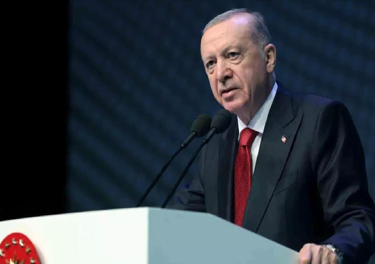 Cumhurbaşkanı Erdoğan’dan CHP lideri Özgür Özel’e: “Bunun ismi ekonomik tetikçiliktir, jurnalciliktir, ispiyonculuktur”
