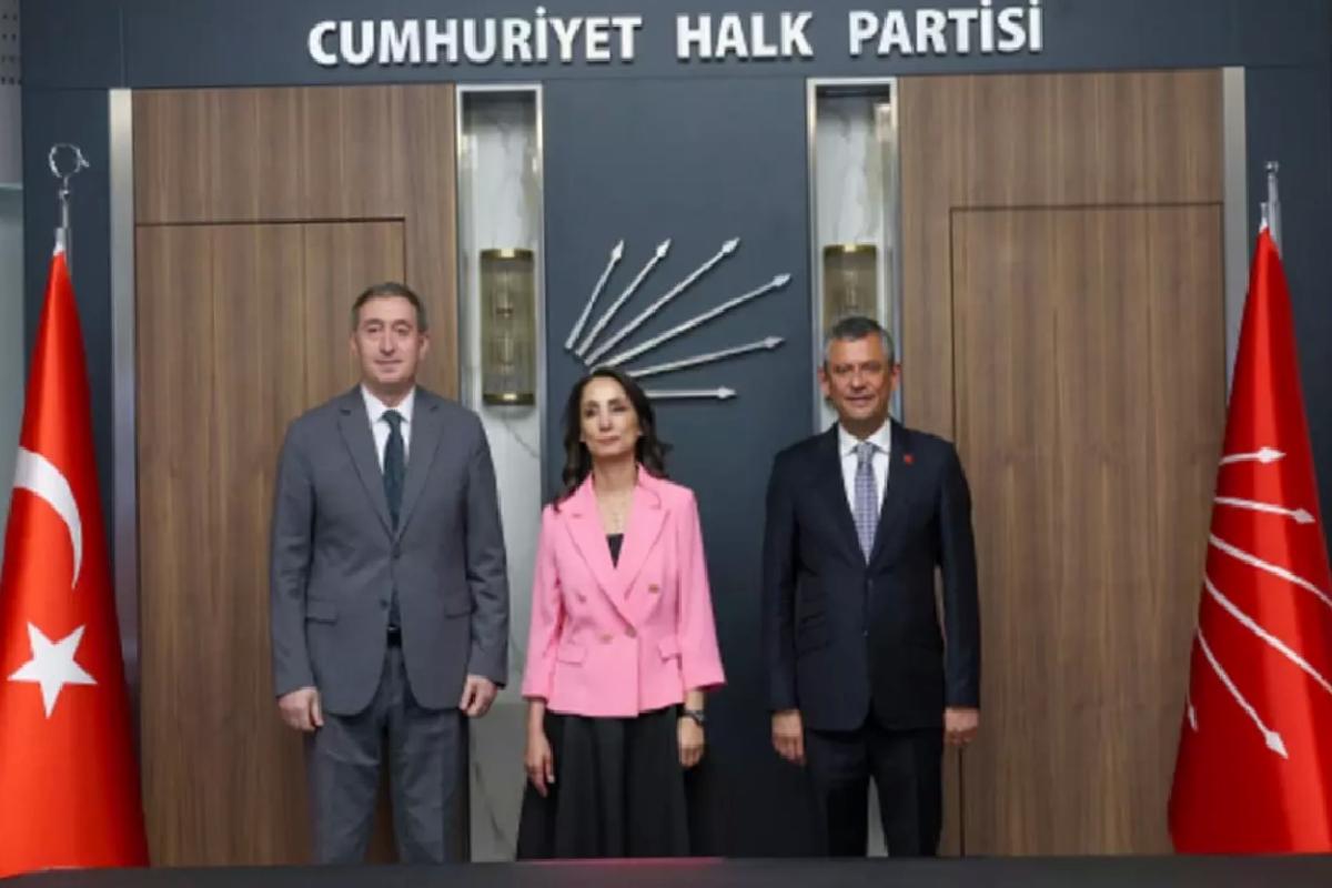 DEM Parti, CHP’yi ziyaret etti! 1 saat süren görüşmede Bahçeli’nin komite önerisi masaya yatırıldı