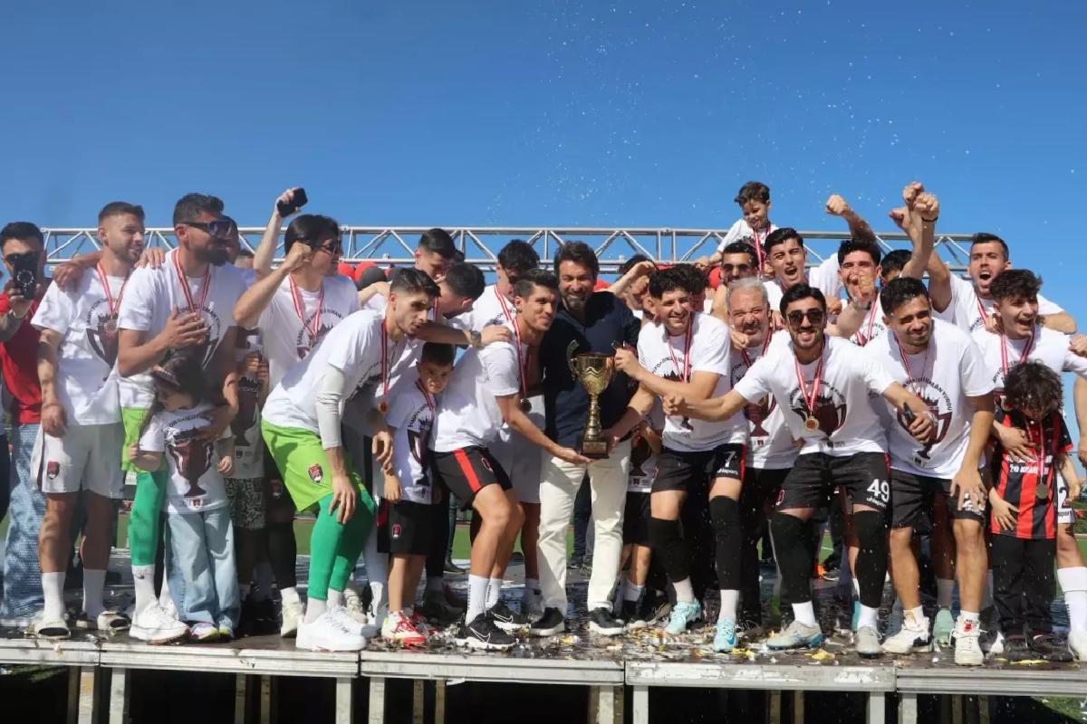 Denizli İdmanyurdu 3. Lig’e yükseldi