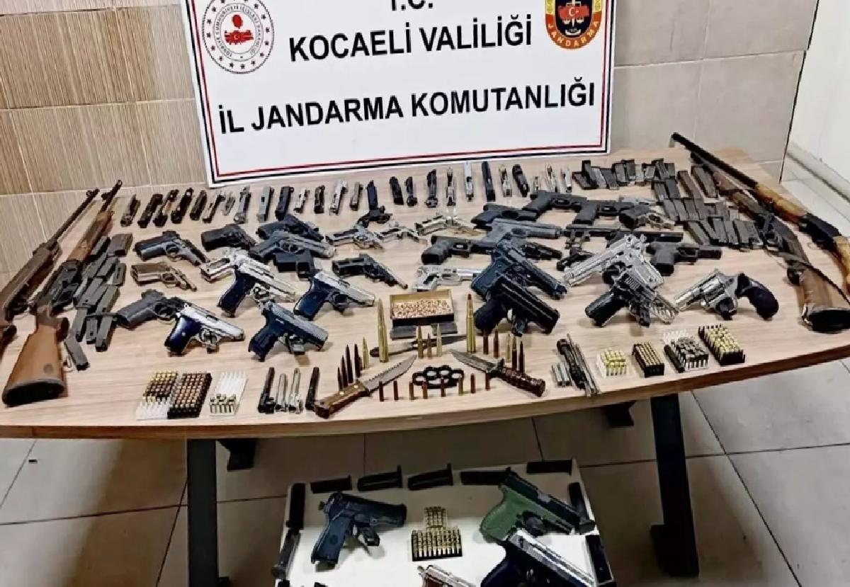 Derince’de Ruhsatsız Silah Operasyonu