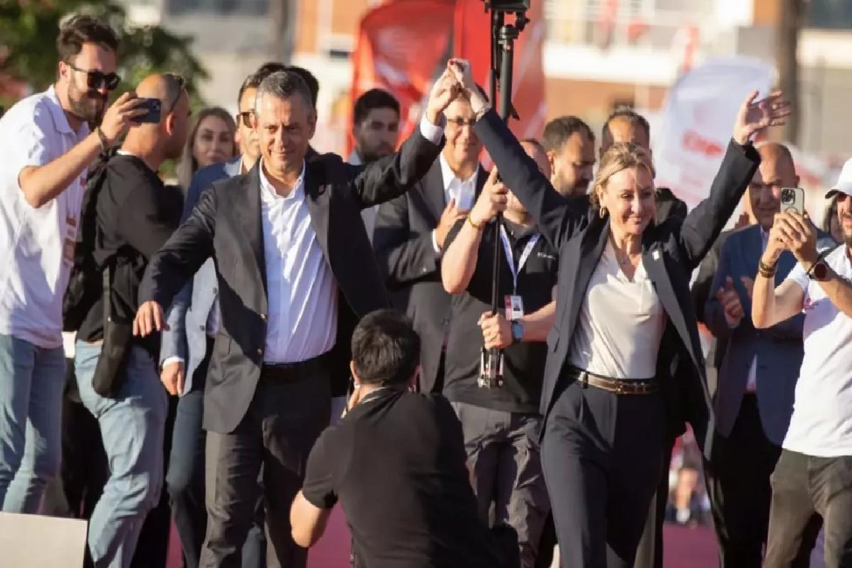 DEVA’dan istifa eden Seda Kaya Ösen CHP’ye katıldı