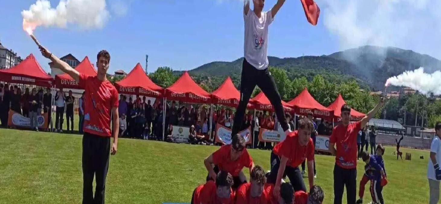 Devrek’te Atatürk’ü Anma Gençlik ve Spor Bayramı Coşkusu