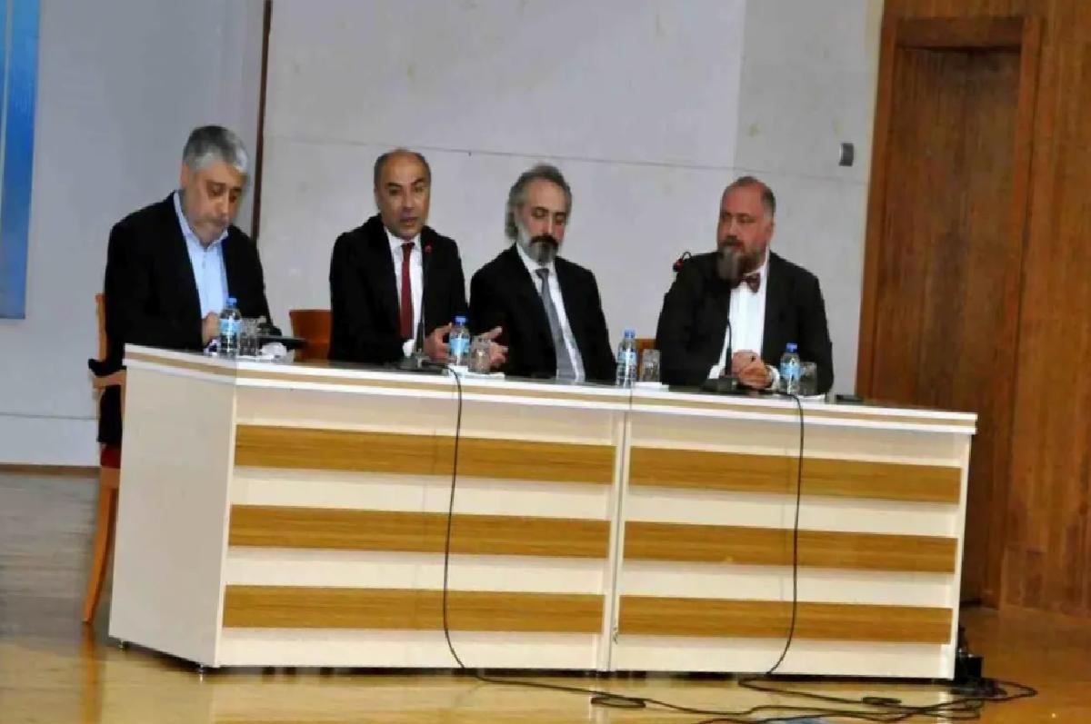 Dezenformasyon ve Barış Paneli
