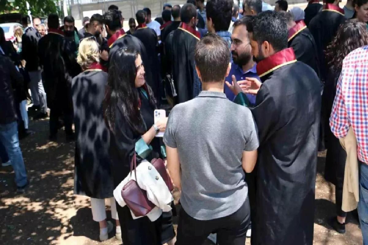 Diyarbakır’da Avukata Taarruz Protesto Edildi