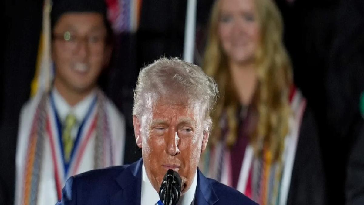Donald Trump: Sistemsiz göçmen geçişini yüzde 99 azalttık