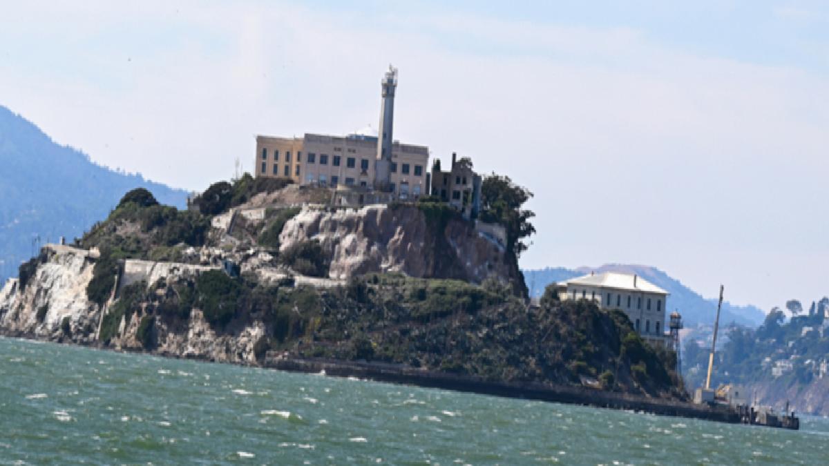 Donald Trump’tan Alcatraz hapishanesinin yine açılması talimatı