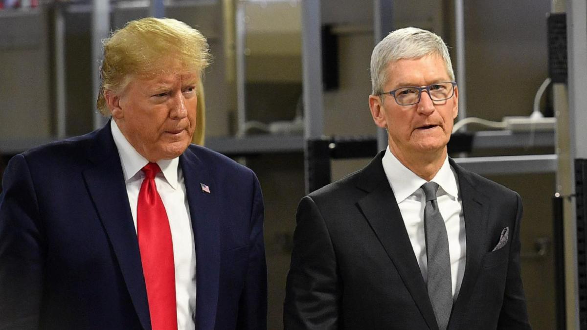 Donald Trump’tan Apple CEO’su Tim Cook’a davet: iPhone’ları ABD’de üret