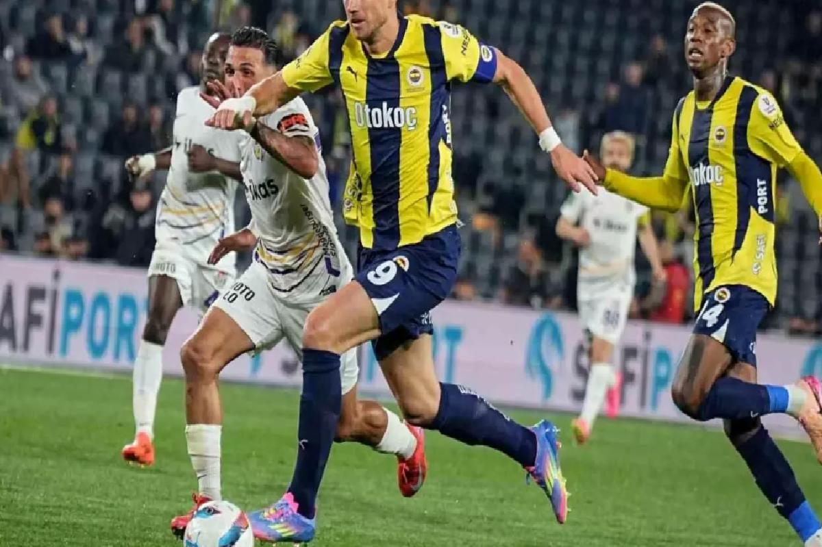 Dzeko, Fenerbahçe’ye galibiyeti getiriyor