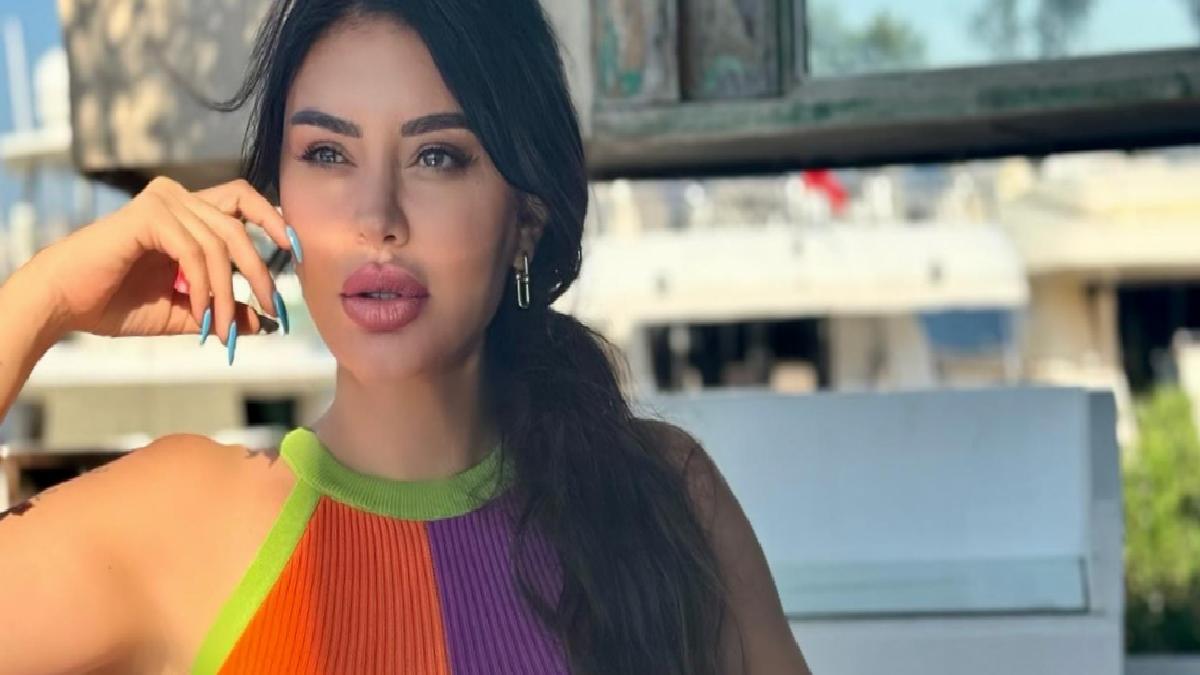 Ebru Polat son görüntüsüyle gündemde! Kıyafeti yorum aldı