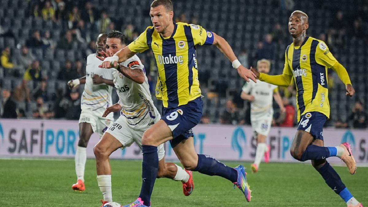 Edin Dzeko, bu dönem 21. sefer ağları havalandırdı