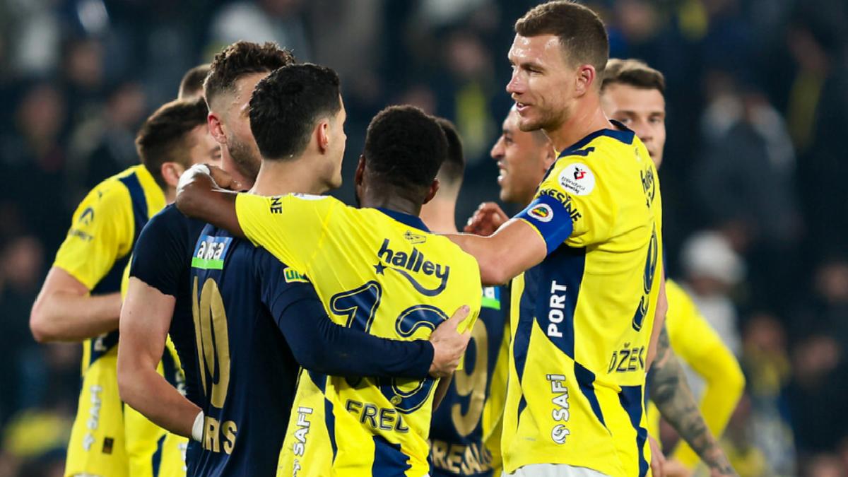 Edin Dzeko ve Haris Hajradinovic’e Bosna Hersek’ten ulusal davet
