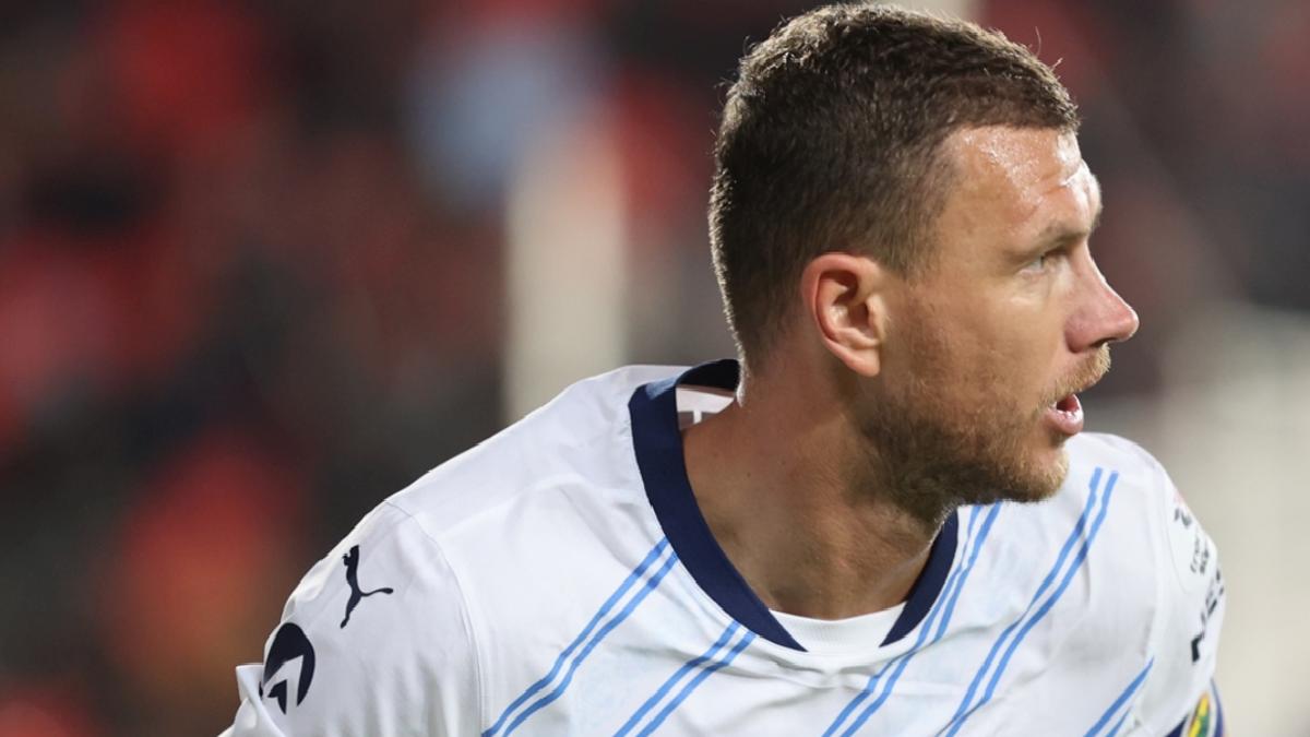 Edin Dzeko’dan çarpıcı paylaşım!