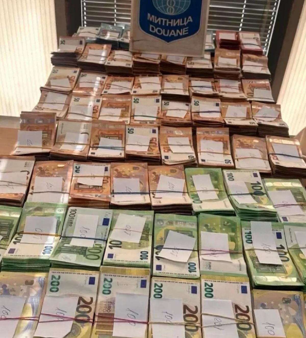Edirne’de Gümrükte 61 Bin Euro Yakalandı