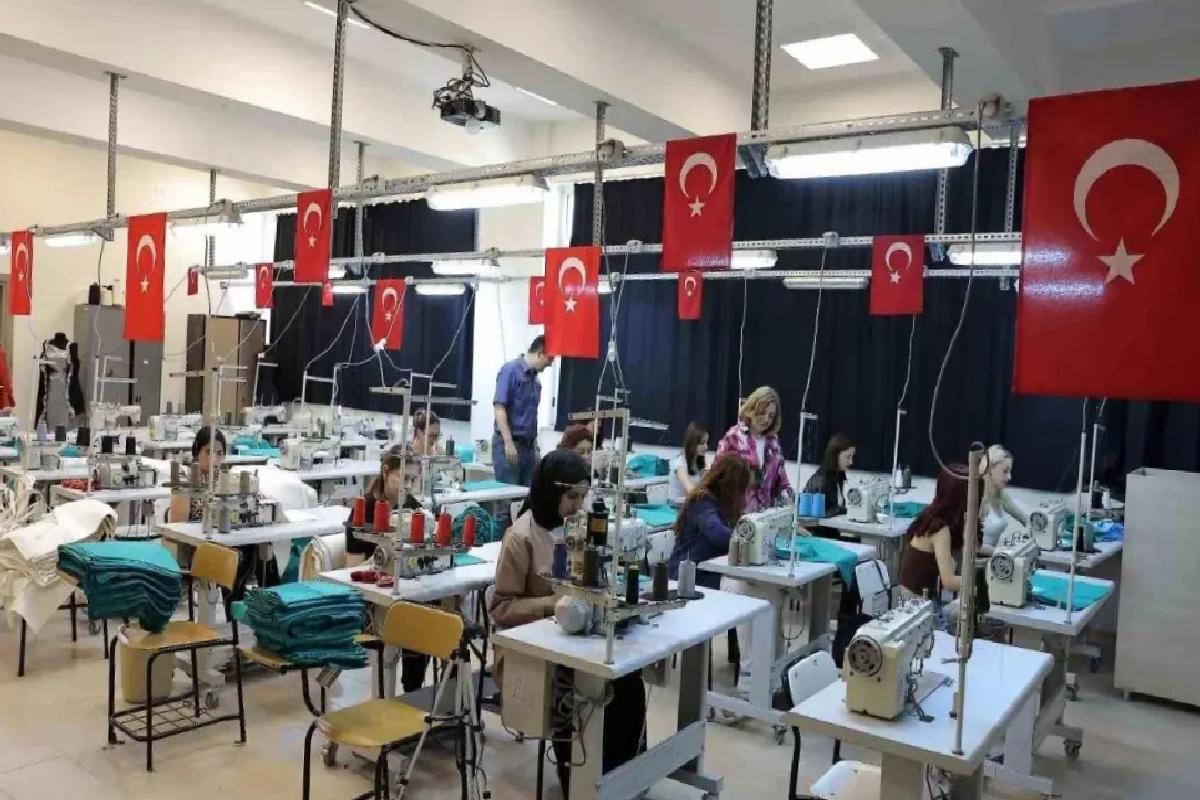 Edirne’den Hastane İçin Ameliyat Dokumacılığı Üretimi